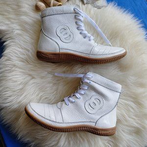 Flash Sale - NWOT White Leather Flat Boot (39 European)